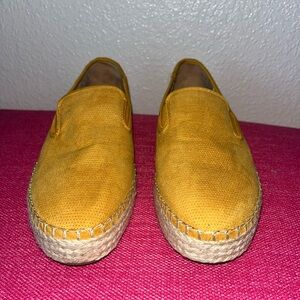 Dr. Scholl's Pink and Yellow Foam Insole Shoes